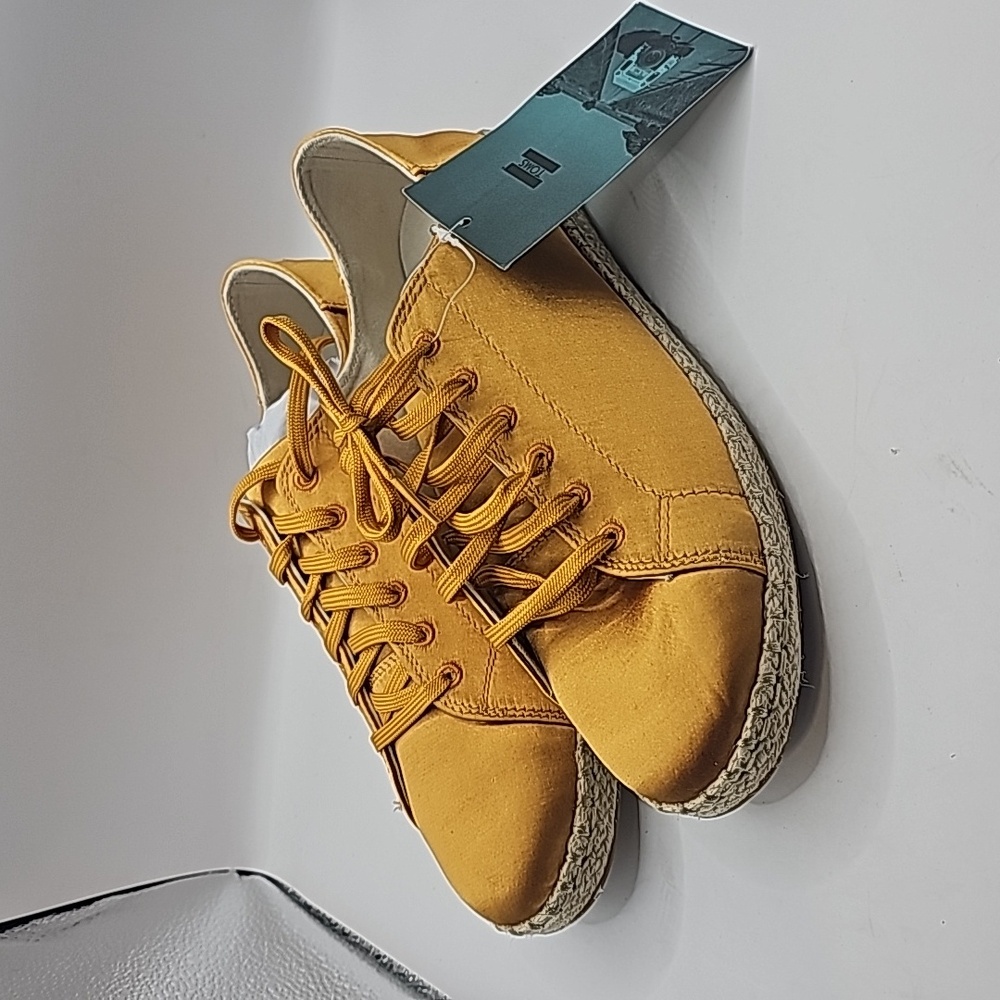 Toms Lena sunflower satin womens sneakers size 7.5